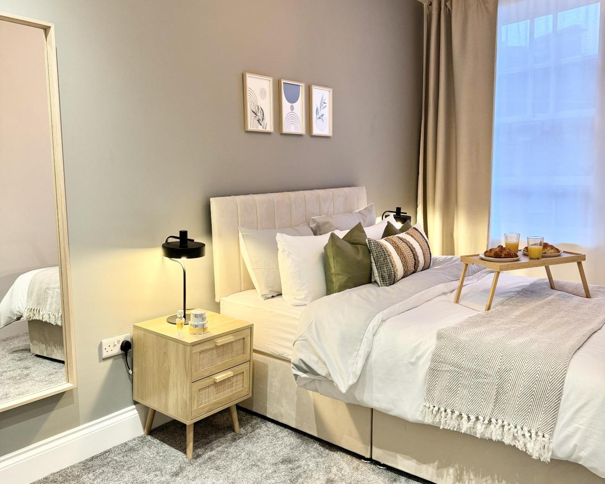 The Yorkshire Crown - Luxury Apartment - Free Parking Nearby Harrogate Exterior foto