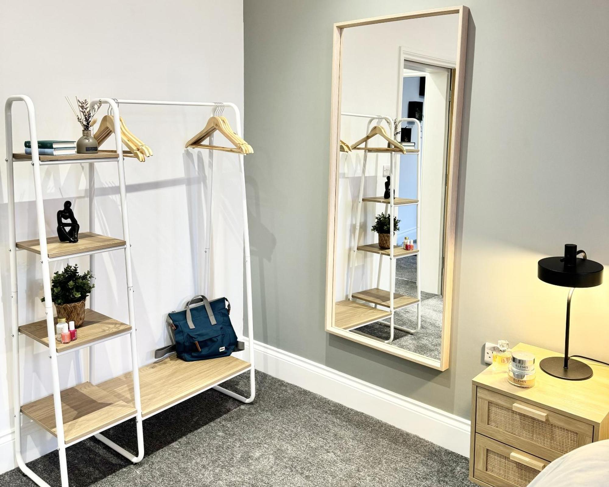 The Yorkshire Crown - Luxury Apartment - Free Parking Nearby Harrogate Exterior foto